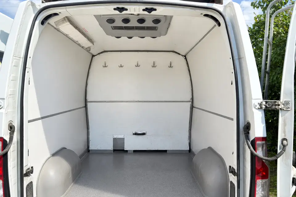 Отсек Renault Master с холодильной установкой